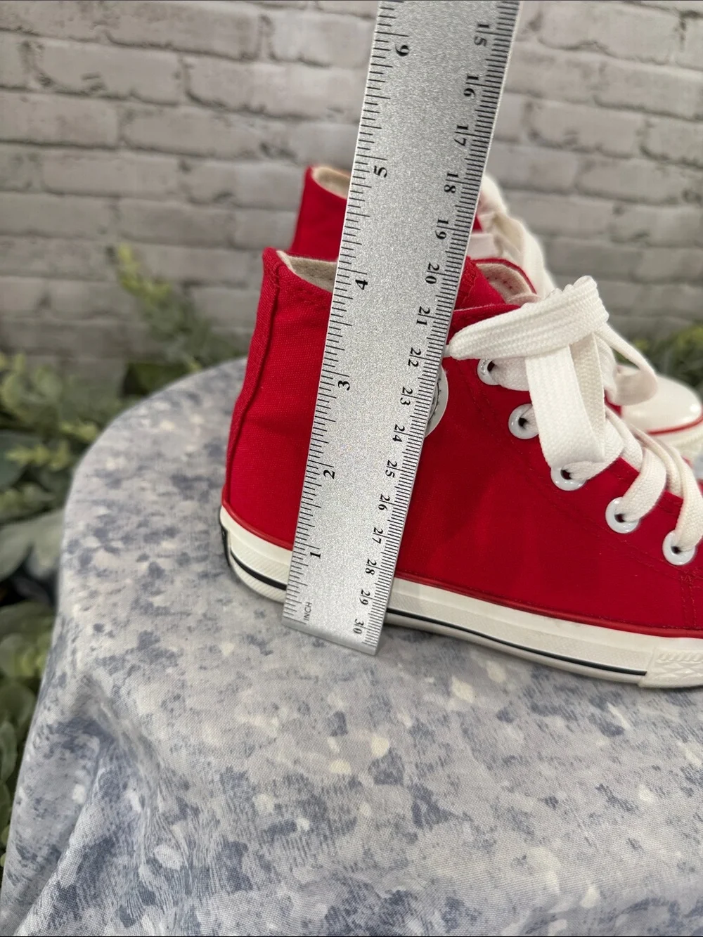 REN BEN - Red Canvas Classic Mid-High Fashion Sneakers - Boys 13M ❤️ EUC